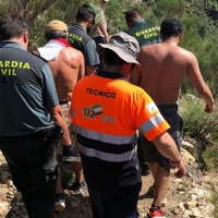 La Guardia Civil rescata a dos mujeres madrileñas accidentadas en una sierra verata