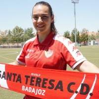 Yolanda Aguirre seguirá guardando la portería del Santa Teresa