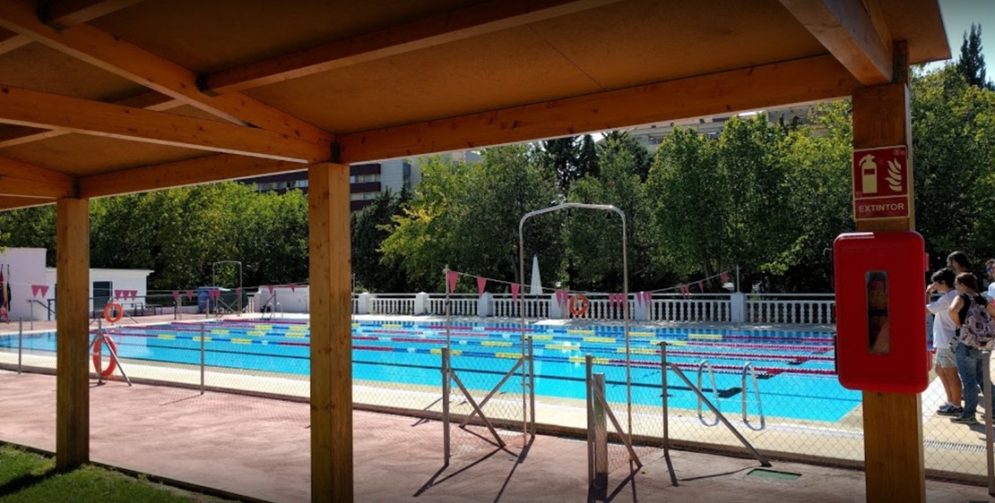 Apertura de las piscinas de verano de la Ciudad Deportiva de Cáceres