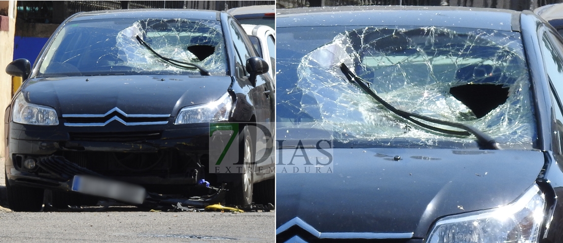 Accidente repartidor: colisión, vuelo y caída sobre otro coche