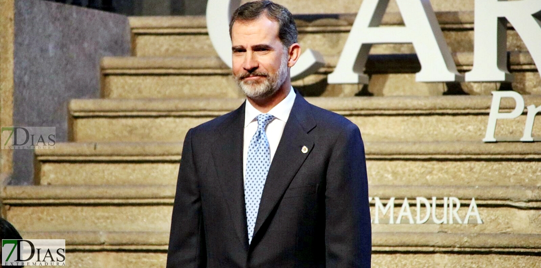 El Rey anula su viaje a Extremadura debido a la filtración de los exámenes
