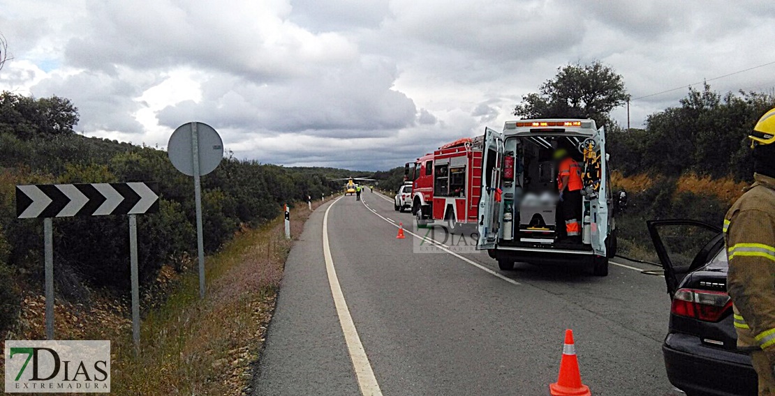 Imágenes del grave accidente ocurrido ayer en la provincia de Cáceres