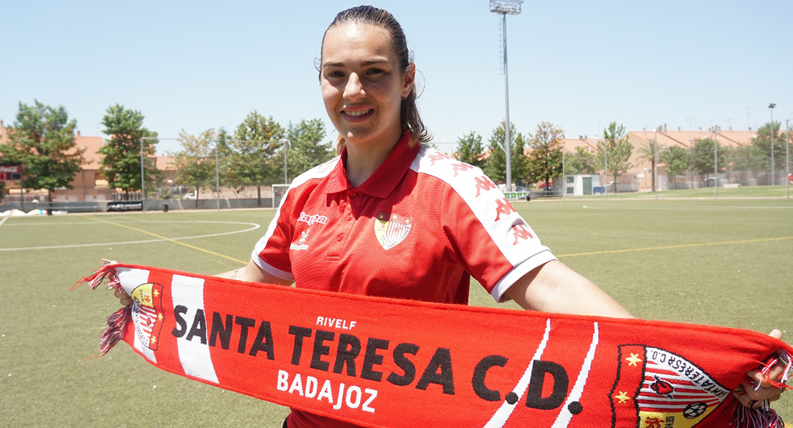 Yolanda Aguirre seguirá guardando la portería del Santa Teresa