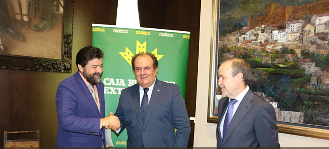 Caja Rural y CREEX firman un convenio para favorecer el tejido empresarial extremeño