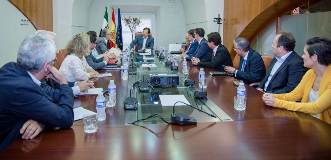 En un momento de constantes cambios nace Repensar Extremadura