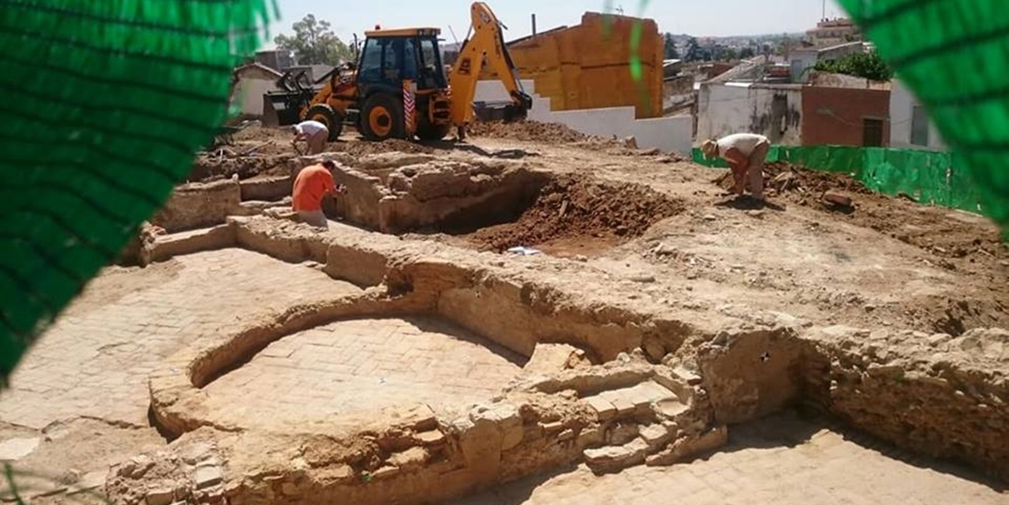 ¿Qué está apareciendo en la excavación de El Campillo (Badajoz)?