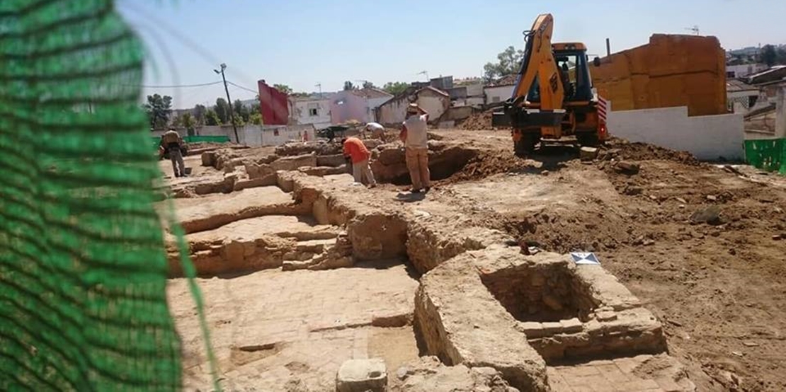 ¿Qué está apareciendo en la excavación de El Campillo (Badajoz)?