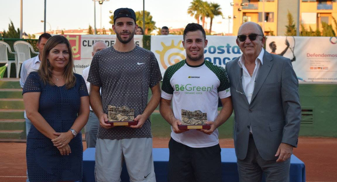 El extremeño Alberto Barroso gana la final de dobles en ITF Futures Ciudad de Denia