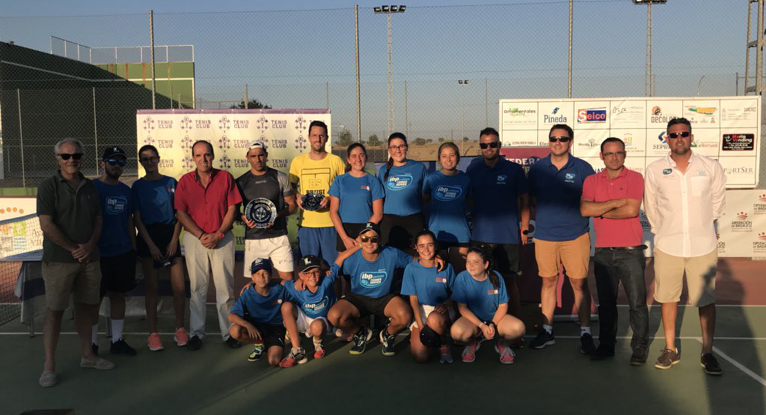 El tenista Quino Muñoz triunfo en el Open Ciudad de Lares 16 años después