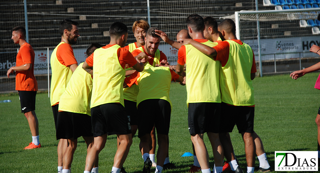 Imágenes del inicio de la pretemporada del CD. Badajoz