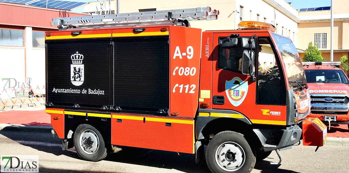 El ayto de Badajoz adquiere tres nuevos vehículos de bomberos