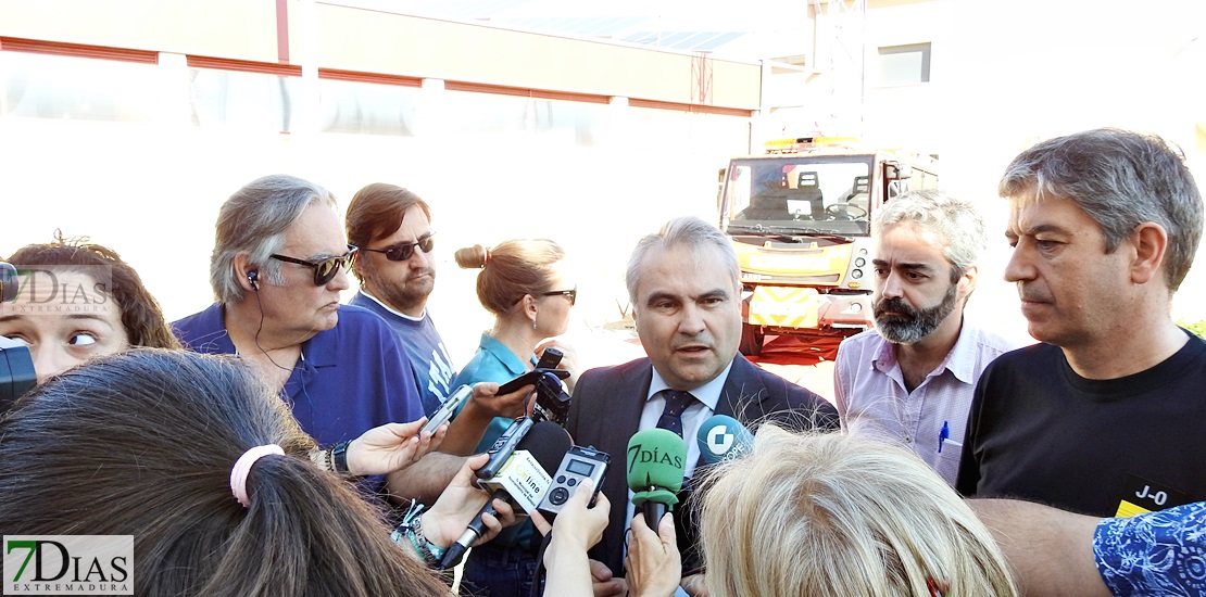 El ayto de Badajoz adquiere tres nuevos vehículos de bomberos