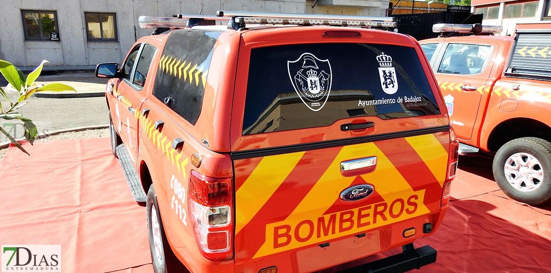 El ayto de Badajoz adquiere tres nuevos vehículos de bomberos