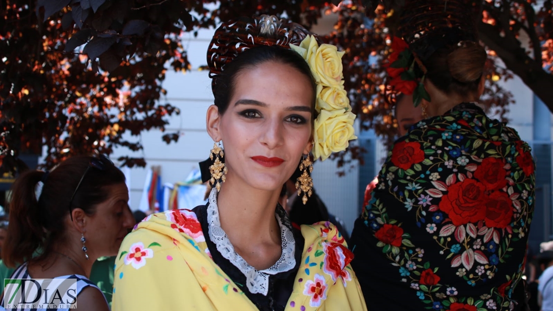 Lo mejor del folklore internacional se mezcla con los pacenses en las calles de Badajoz