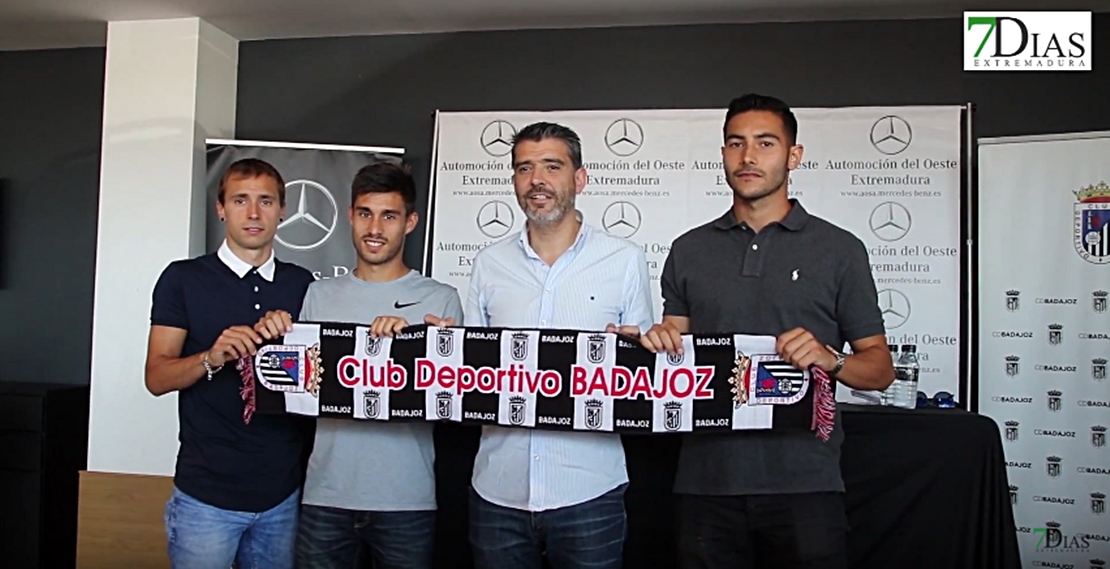 Los futbolistas blanquinegros califican el CD. Badajoz de familia