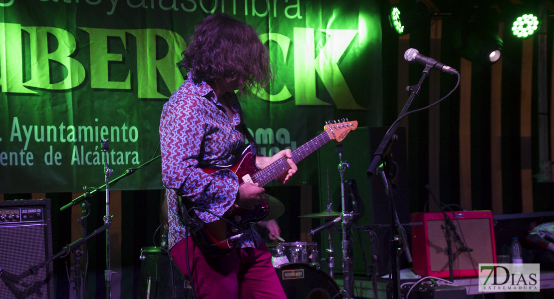 Imágenes de las actuaciones del XI Suberock