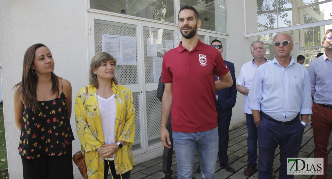 Imágenes de la visita de José Manuel Calderón a su campus