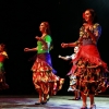 El folklore del mundo deja un espectáculo de ritmos, colores y danzas en el López de Ayala