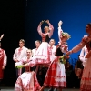 El folklore del mundo deja un espectáculo de ritmos, colores y danzas en el López de Ayala