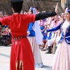 Lo mejor del folklore internacional se mezcla con los pacenses en las calles de Badajoz