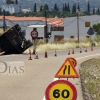 Accidente y vuelco de un camión en Villar del Rey (Badajoz)