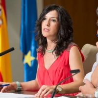 &quot;Las mujeres son las protagonistas de la bajada del paro&quot;