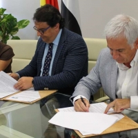 La Junta renueva los convenios con los colegios de arquitectos y de aparejadores