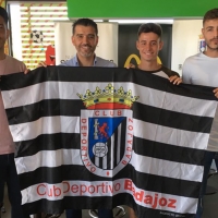 Los jugadores blanquinegros coinciden en la “grandeza” del CD. Badajoz