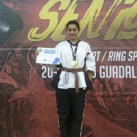 La extremeña Esmeralda Gómez doble campeona de España de Kickboxing