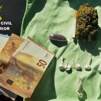 Sorprendidos por la Guardia Civil con droga mientras cruzaban la frontera
