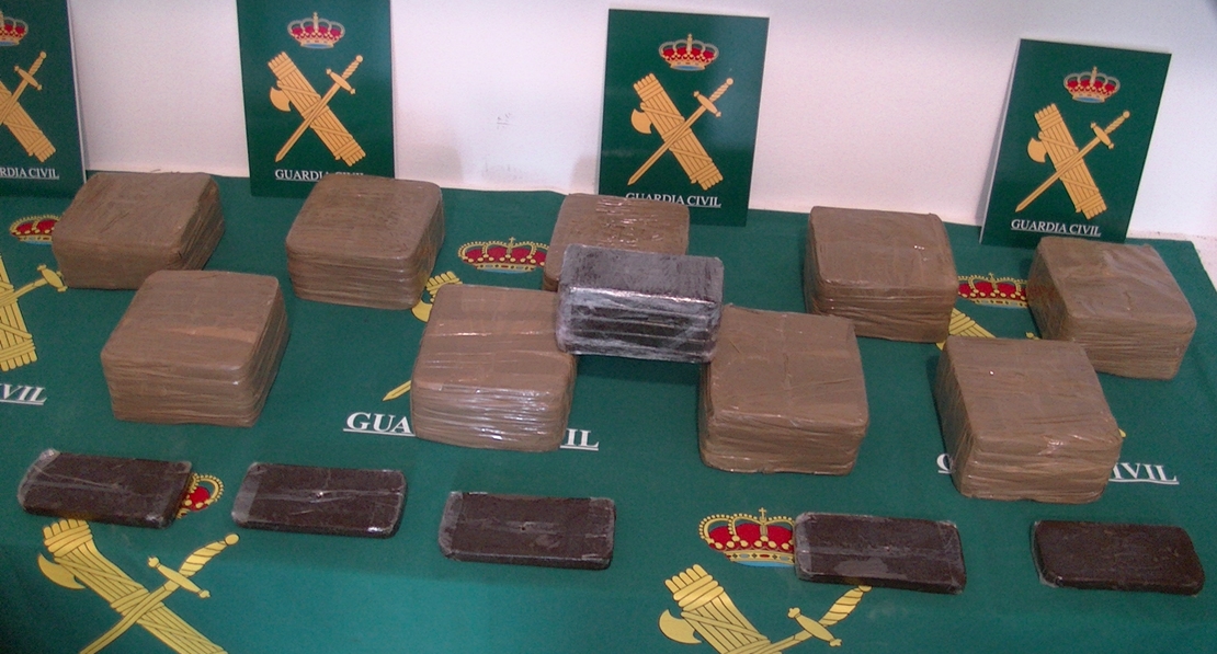 La Guardia Civil intercepta 10 kilos de hachís en la Ruta de la Plata