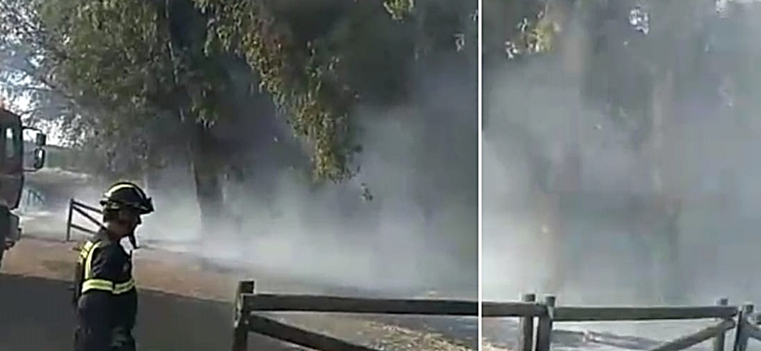 Un bombero sufre un golpe de calor en un incendio en Almendralejo