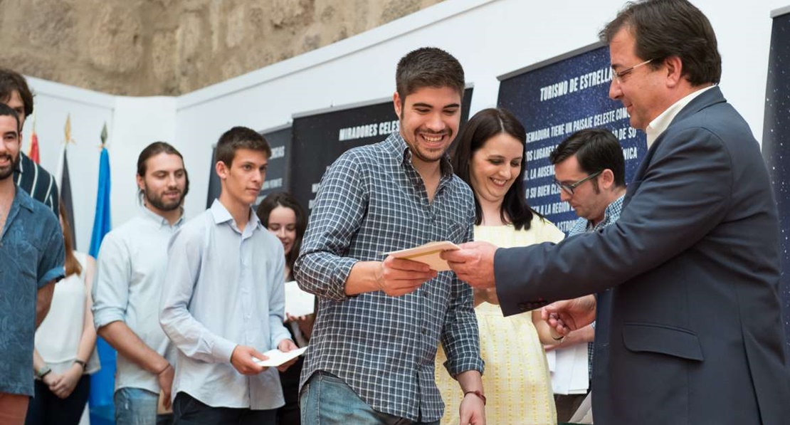La Junta dice que pagará las becas JovenexEuropa cuando termine el trámite administrativo