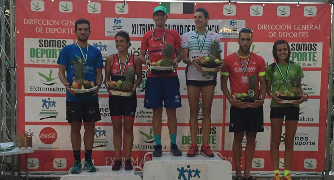Javier Barragán y Sonia Bejarano ganan el XIII Triatlón Ciudad de Plasencia
