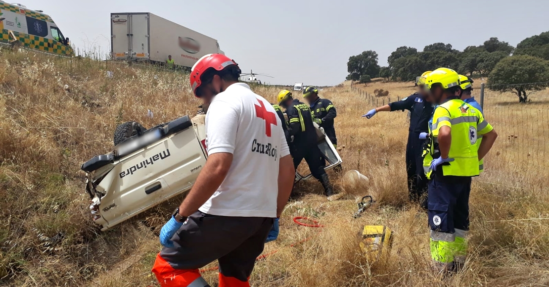 Dos hermanos (fallecido y herido) en un accidente en la provincia de Badajoz