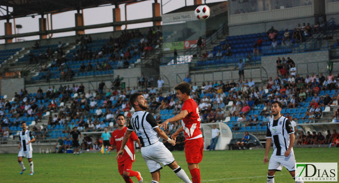 Fin de pretemporada marcada por la derrota del CD Badajoz 0-1