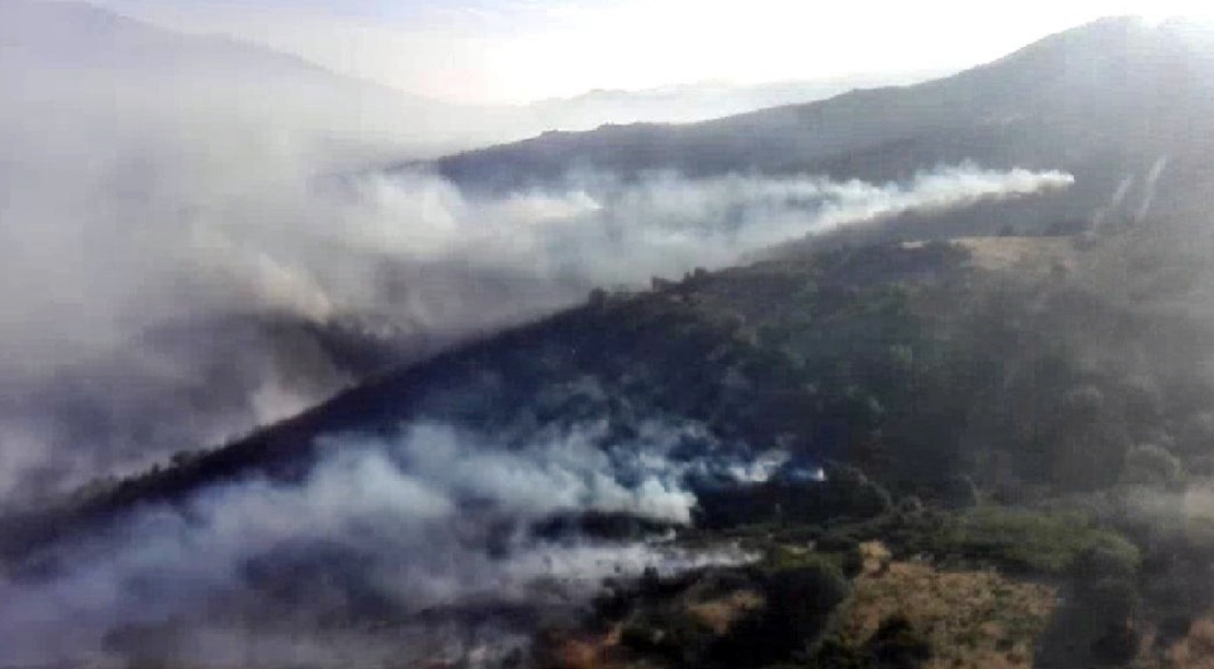 Imágenes del incendio en Cabezuela del Valle (Cáceres)