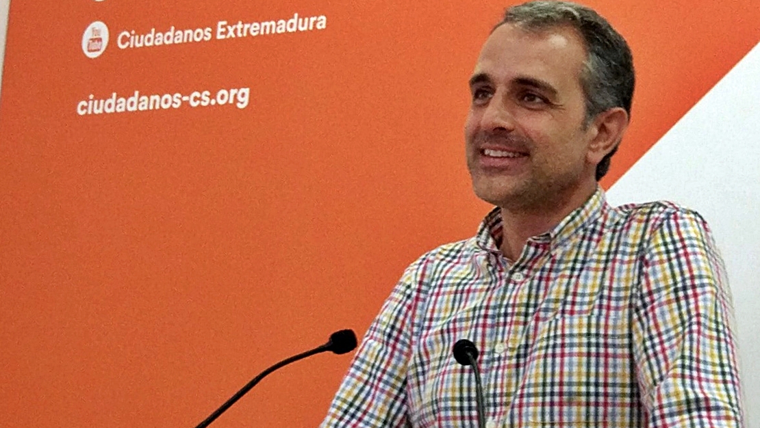 Exigen al Ayuntamiento de Almendralejo que soluciones los problemas de la Policía Local