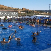 Grave tras conseguir rescatarlo de una piscina en la provincia de Badajoz
