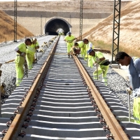 Adif licita por más de 16 millones el suministro de carril para la LAV Madrid-Extremadura