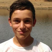 El extremeño Carlos Casablanca acaricia las medallas en el Mundial sub-20 de Pesca
