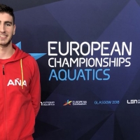 Los nadadores Cesar Castro y Miguel Durán se cuelan en la final del 4x200 del Europeo