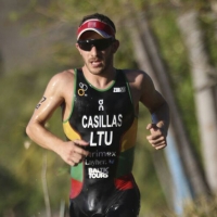 El extremeño Alberto Casillas cumple en el Campeonato de Europa de Triatlón