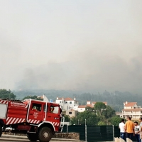 Activo un incendio en Marvão, cerca de la frontera española