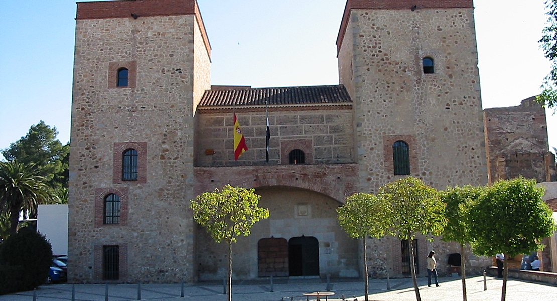 151 menores de Badajoz aprenden en los talleres de verano del Museo Arqueológico