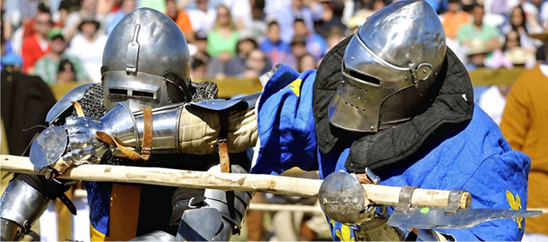 Espectáculo de lucha medieval en la alcazaba de Badajoz