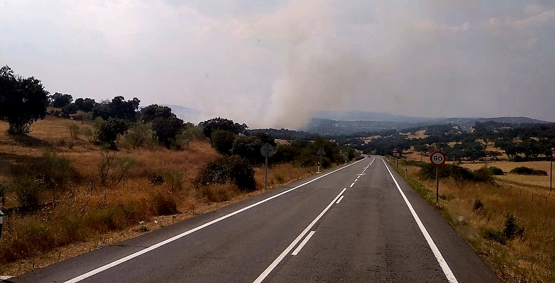 Incendio forestal en la comarca de Zafra Río-Bodión