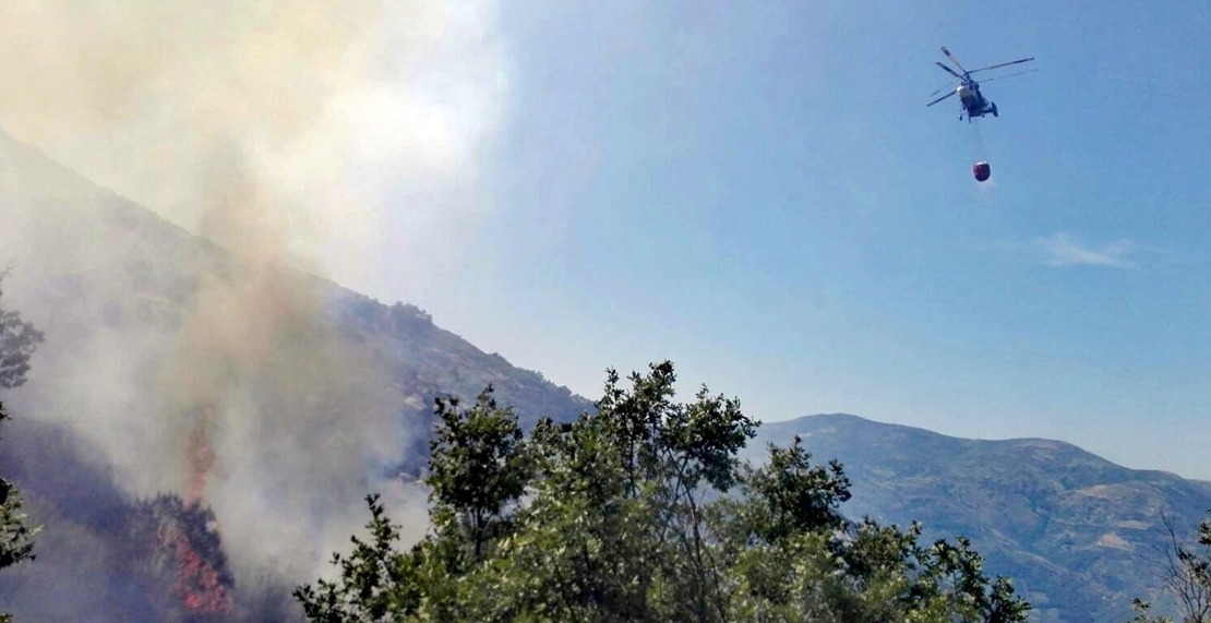 Imágenes del incendio en Cabezuela del Valle (Cáceres)