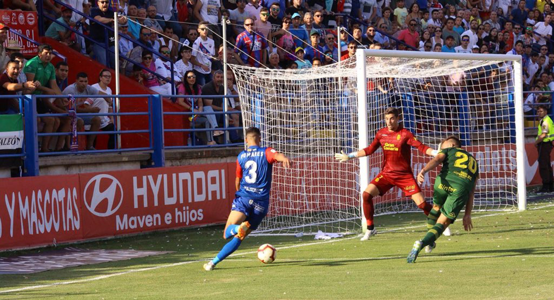 El Extremadura UD sigue sin cogerle la medida a la Segunda División