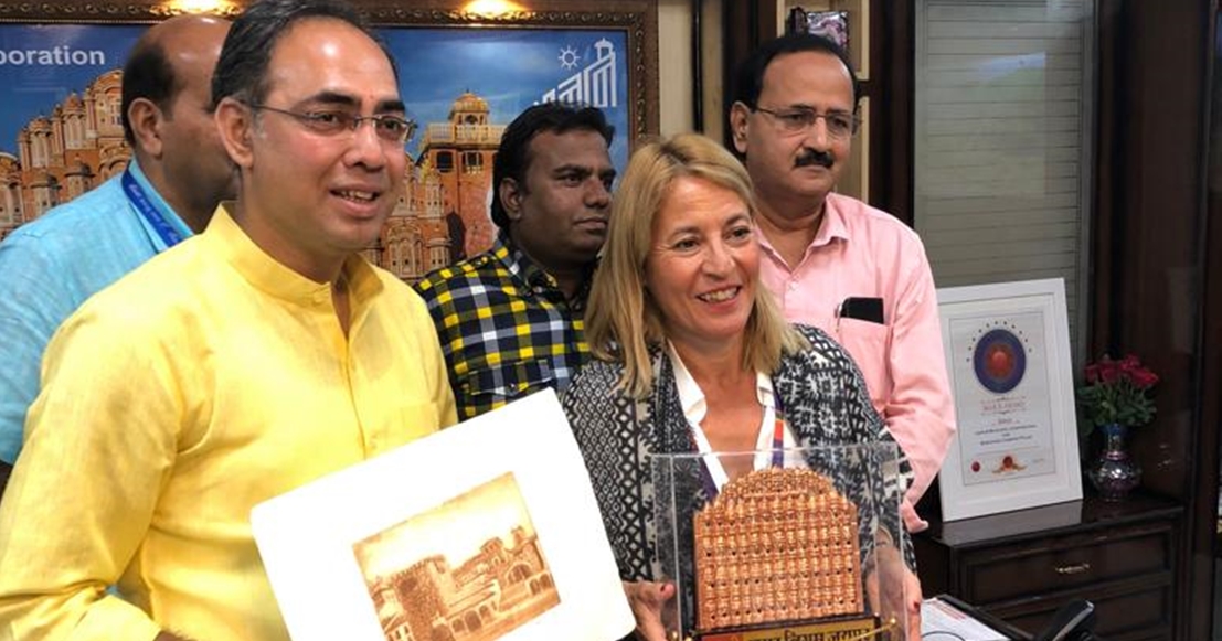 La alcaldesa presenta a ‘Cáceres inteligente’ en la India e inicia el hermanamiento con Jaipur